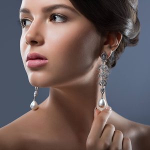 gorgeous-woman-with-precious-jewelry-in-studio.jpg